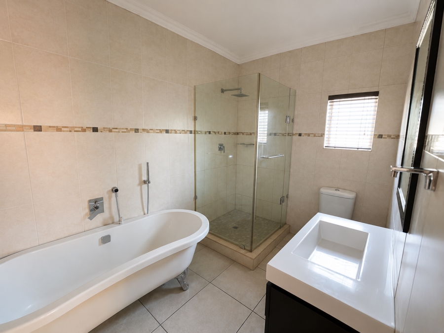 To Let 3 Bedroom Property for Rent in Protea Park North West